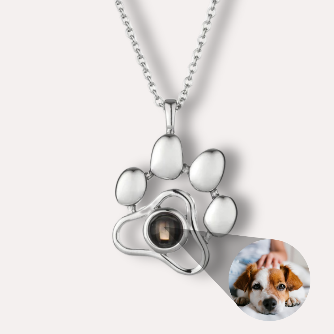 Gravet Personalized Pet Photo Necklace