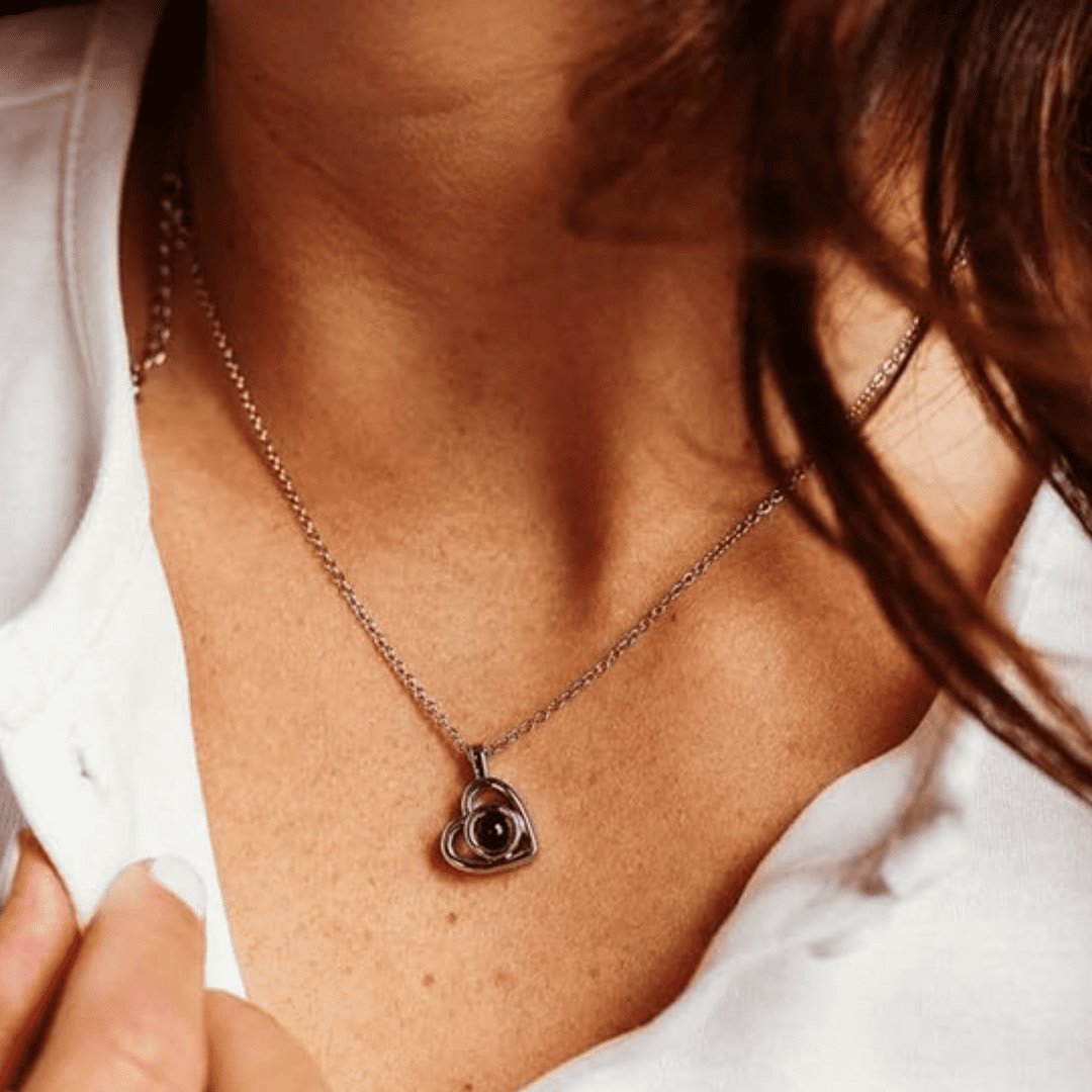 Gravet Personalized Heart Necklace